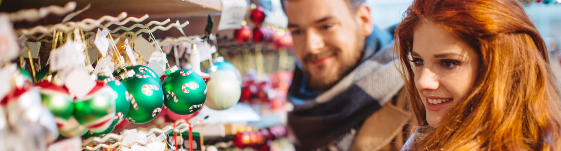 couple Christmas shopping