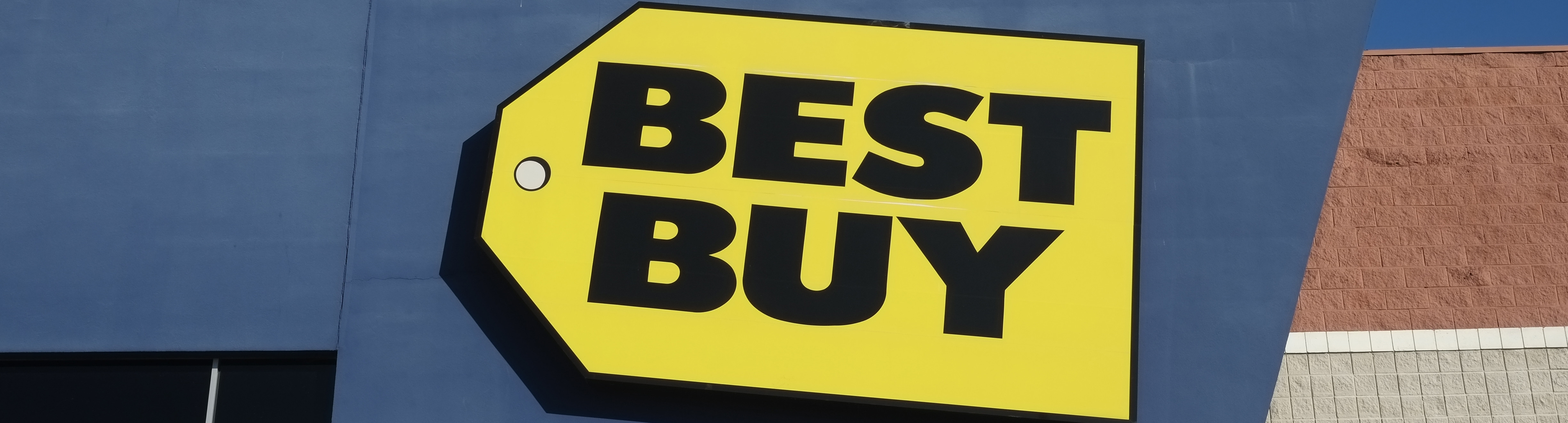 Best Buy sign