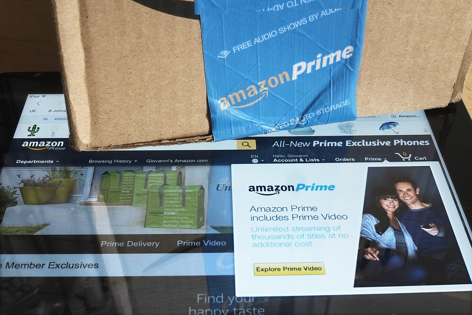 Amazon Prime logo shown on screen and box.