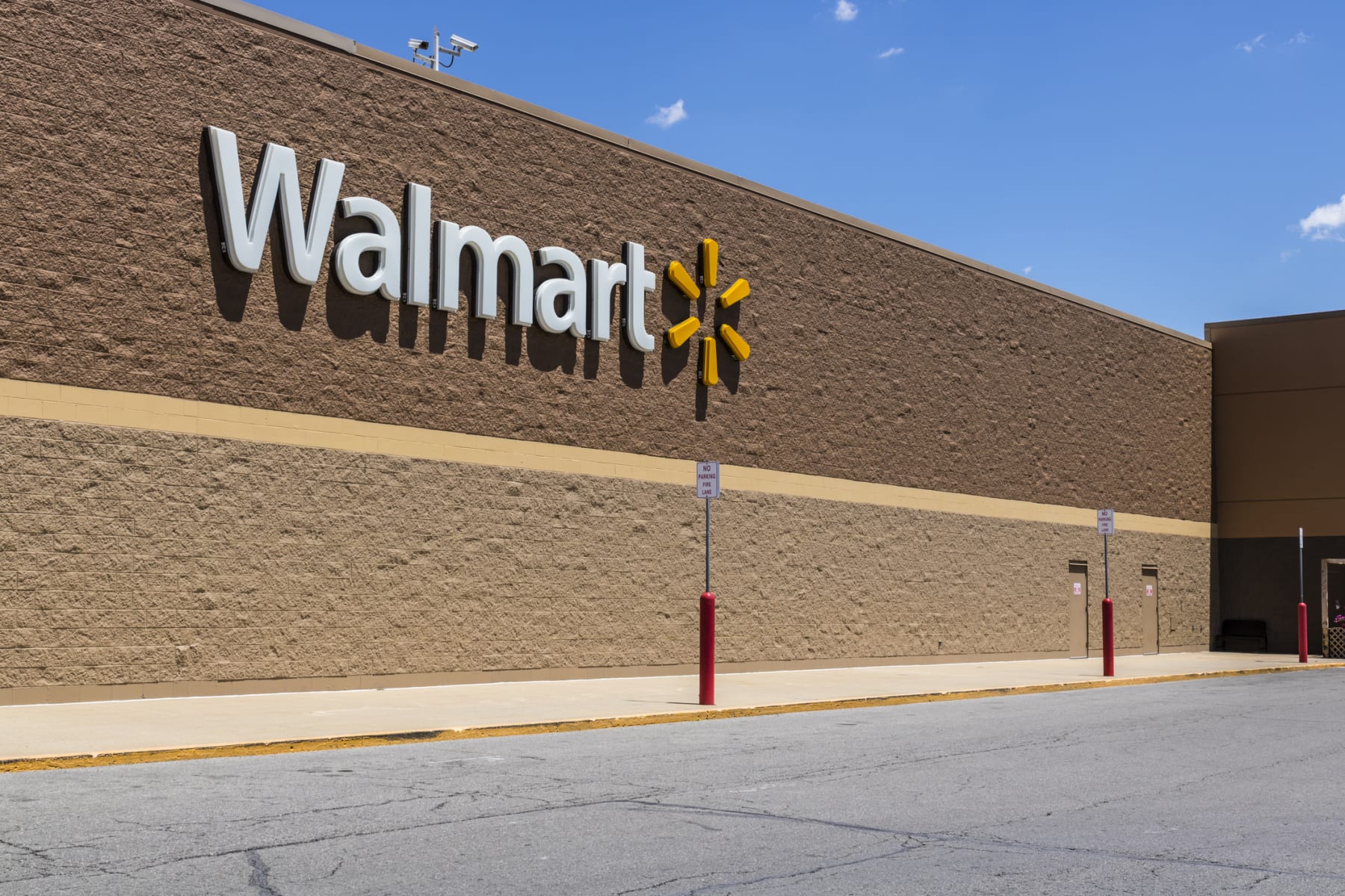 Walmart's 2024 Holiday Hours: What Deal Seekers Should Know