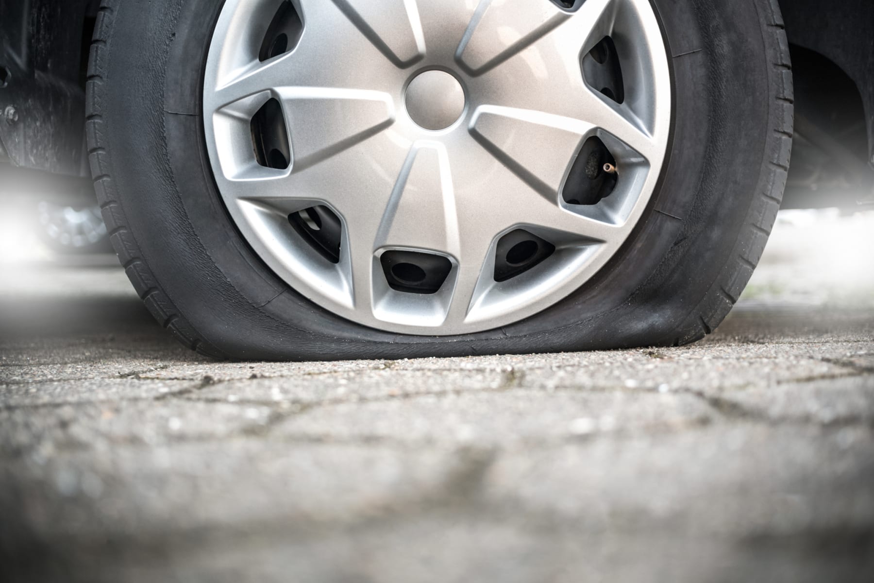 Discover the Truth: Can Run Flat Tires Be Repaired?