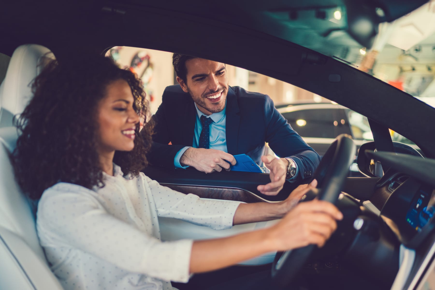 woman buying a car