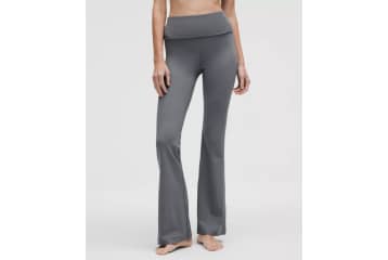 【lululemon】ヨガ Groove Nulu Foldover-Waist フレア パンツ Groove Nulu Foldover-Waist Flared Pant | Women's Leggings