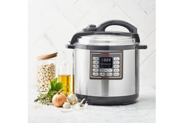 Crux 8 Quart 10 In 1 Instant Programmable Multi Cooker for 40 14721