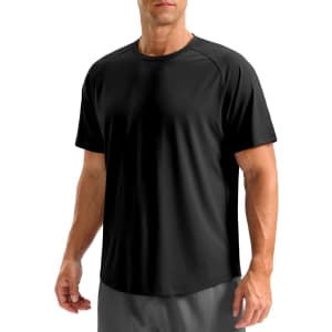 Soothfeel Men's Quick Dry Workout Shirt: $9.49