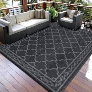 GarveeHome 5x8-Foot Outdoor Rug: $13