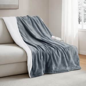 Maxkare 50" x 60" Electric Throw Blanket: $27.99
