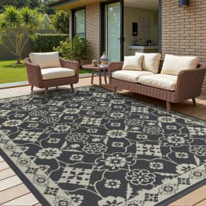 Cocoer 5x8-Foot Reversible Floral Outdoor Rug: $19.99