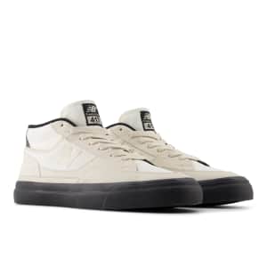 New Balance Sale: Up to 25% off