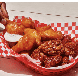 Pizza Hut Wings Wednesdays: Buy wings get wings free