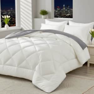 Bravbowerry 3-Piece King Comforter Set: $19.48