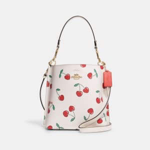 Clearance Handbags at Coach Outlet: Up to 70% off