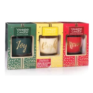 Yankee Candle Holiday Jar Candle 3-Piece Gift Set for $15 Yankee Candle Holiday Jar Candle 3-Piece Gift Set for $15