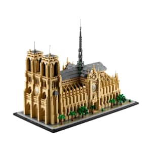 LEGO Notre-Dame de Paris Building Set: pre-orders for $230 + free gift