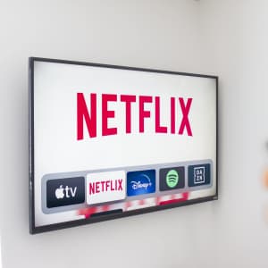 Netflix Bundle Deals : Save Up To 70%