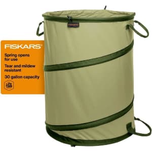 Fiskars Kangaroo 30-Gallon Collapsible Garden Bag: $17
