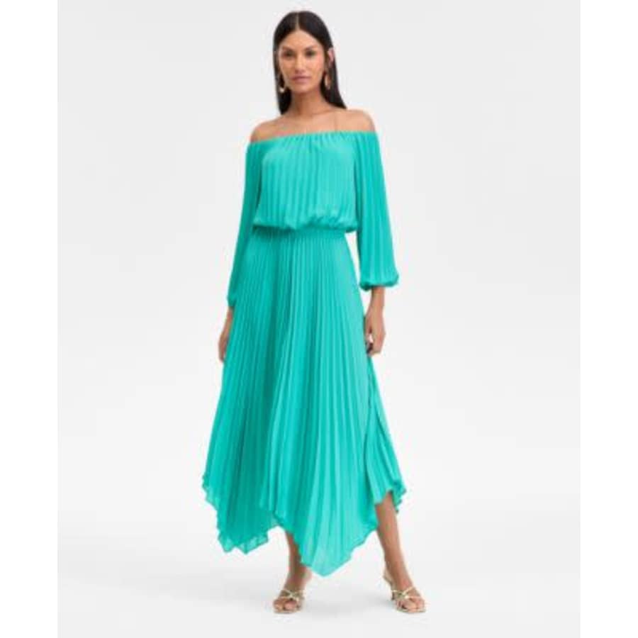 Women's Clothing Flash Sale at Macy's: 40% to 60% off Women's Clothing Flash Sale at Macy's: 40% to 60% off
