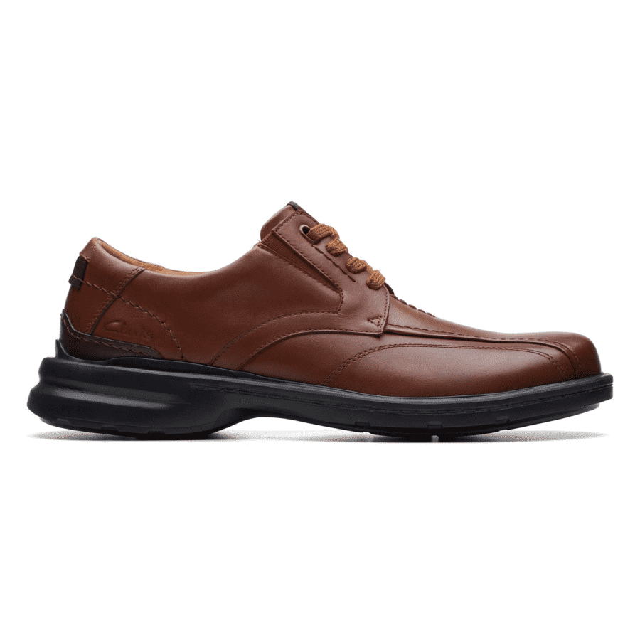 Clarks Men's Gessler Lace Leather Dress Shoes: $28