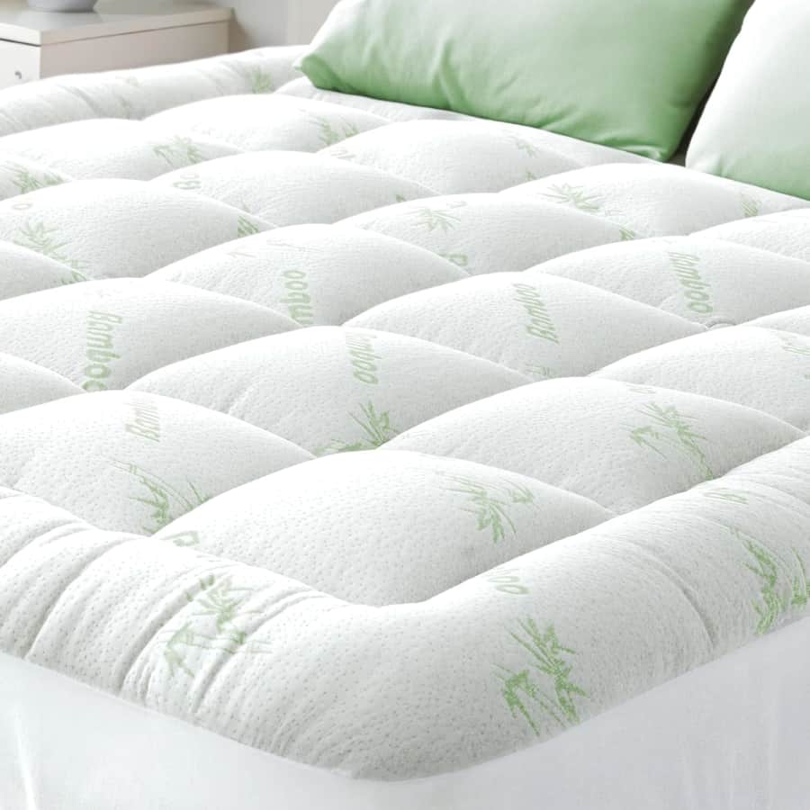 Niagra Ultra Soft Queen Size Mattress Topper: $36 Niagra Ultra Soft Queen Size Mattress Topper: $36