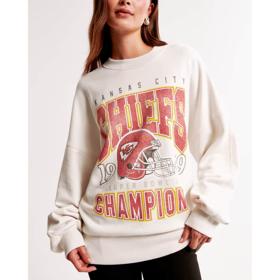 Kansas City Chiefs Women's Oversized Sunday Crew Sweatshirt: $56
