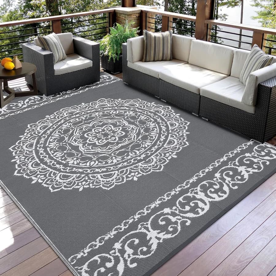 Garvee 9x12-Foot Waterproof Outdoor Rug: $31