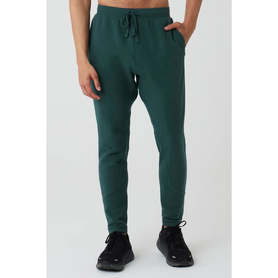 Alo Yoga Black Friday Early Access Sale: Up to 40% off + extra 30% off Alo Yoga Black Friday Early Access Sale: Up to 40% off + extra 30% off