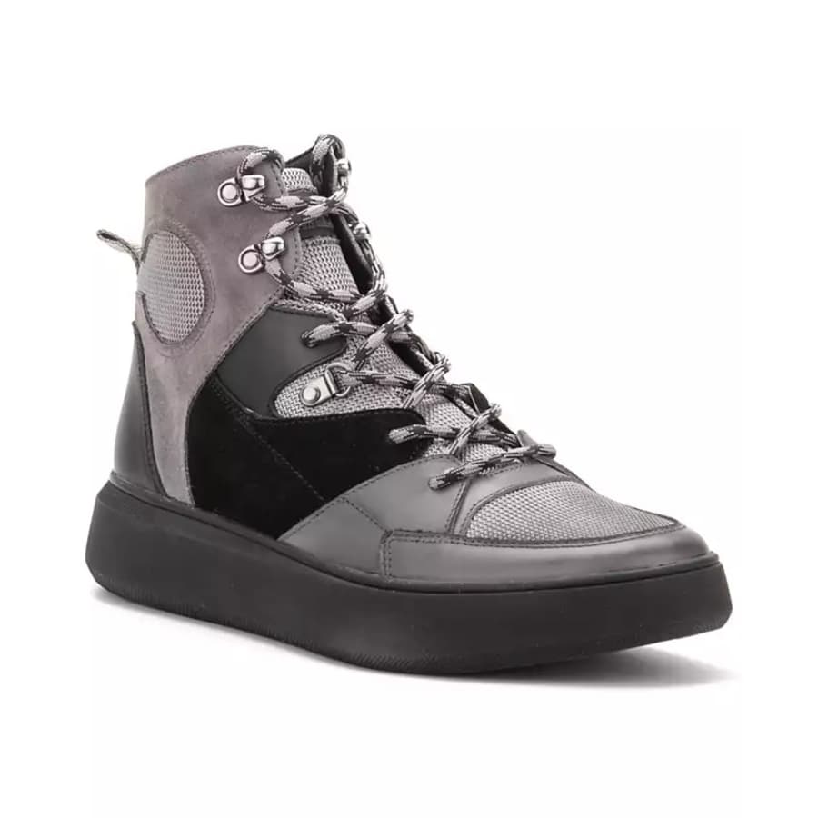 Hybrid Green Label Men's Globetrotter Sneakers: $22