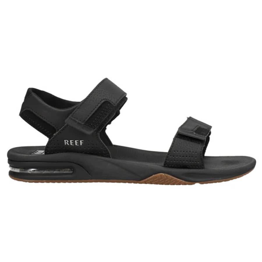 Men's Clearance Sandal Deals at Shoebacca: Up to 70% off