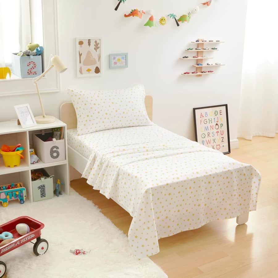 Amazon Basics Toddler's Easy-Wash 3-Piece Sheet Set: $8.26 Amazon Basics Toddler's Easy-Wash 3-Piece Sheet Set: $8.26