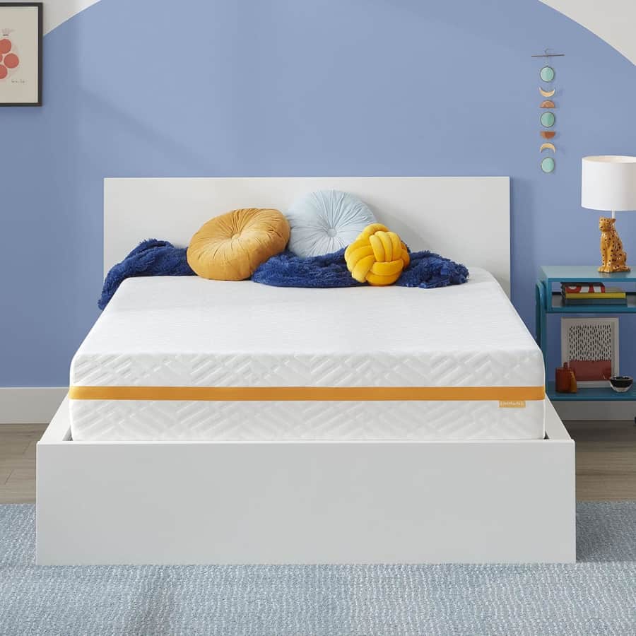 Simmons Mattress Deals at Amazon: Up to 40% off