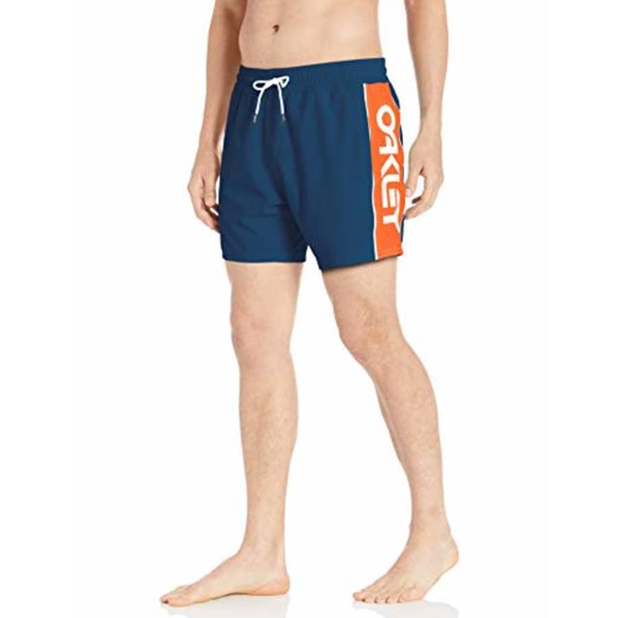 Oakley Men's Barnie Beach Block 16, Blackout, XL for $22