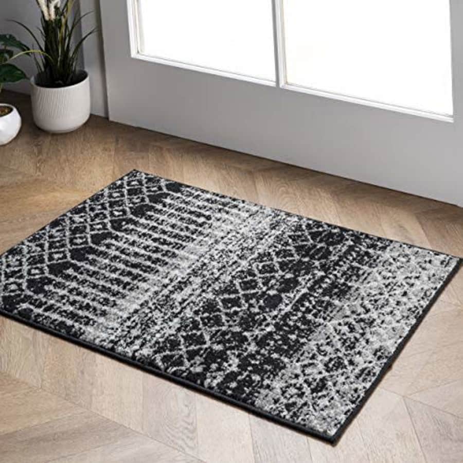 nuLOOM Moroccan Blythe Accent Rug, 2' x 3', Black for $25