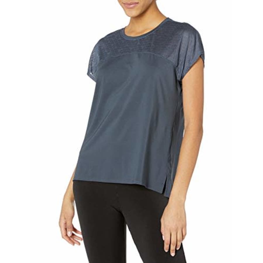 SHAPE activewear Women's Boxy Tee, Ombre Blue, L for $10