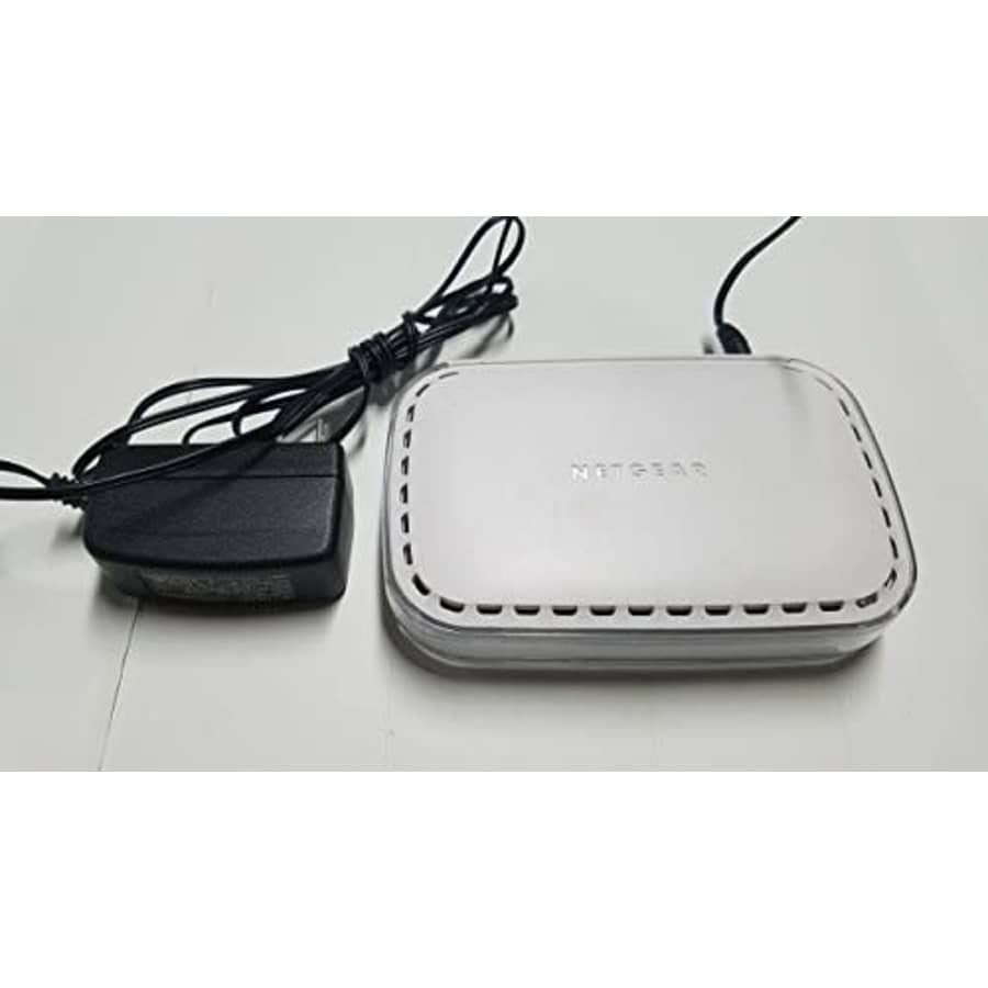NETGEAR GS605 5-Port Gigabit Desktop Switch - Switch - 5 x 10/100/1000 - desktop for $41