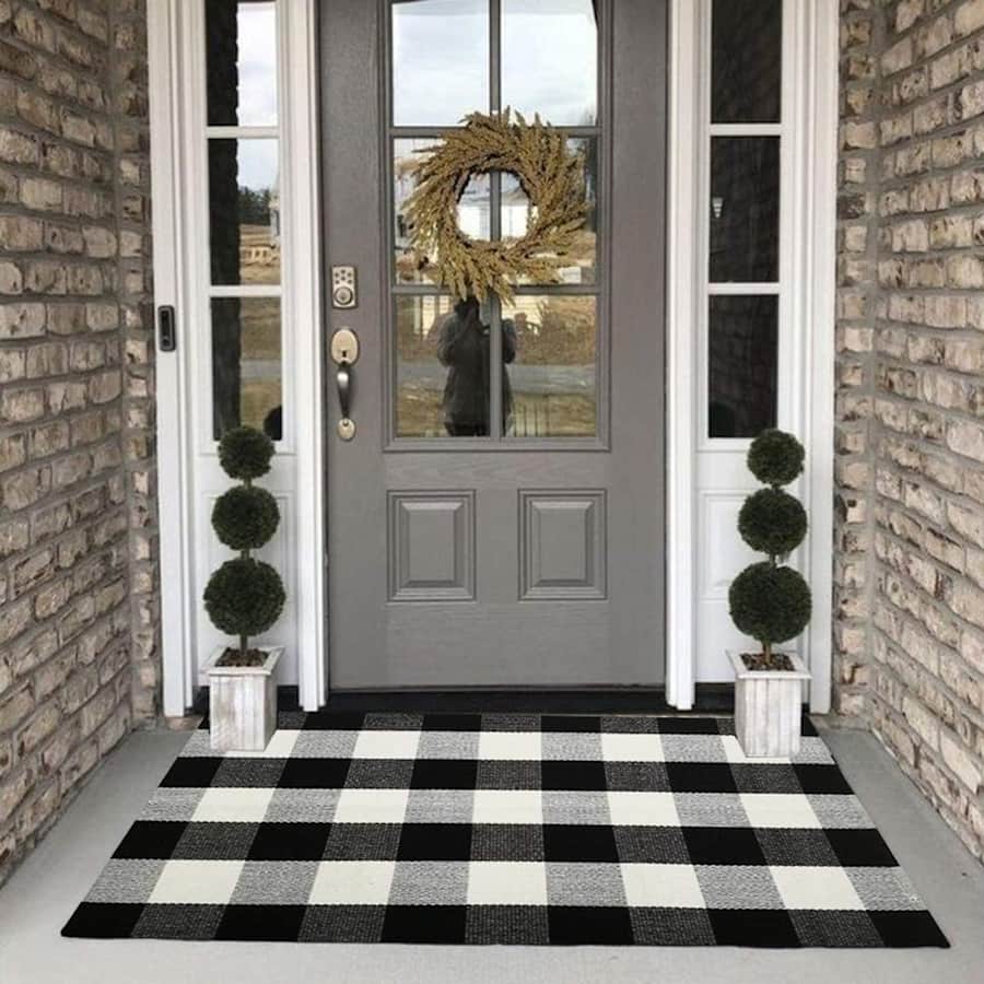 Bottalive 27.5" x 43" Buffalo Plaid Rug for $17 Bottalive 27.5" x 43" Buffalo Plaid Rug for $17