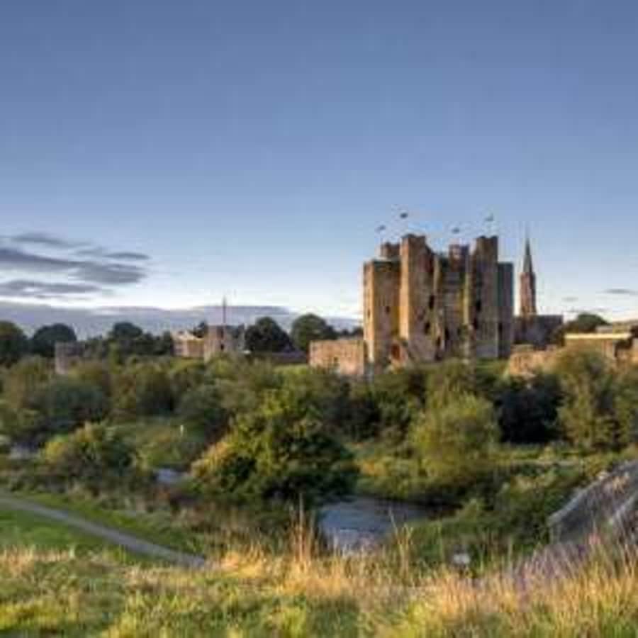 6-Night Ireland Flight, Hotel, Car Rental, and Tour Vacation: From $899 per person 6-Night Ireland Flight, Hotel, Car Rental, and Tour Vacation: From $899 per person