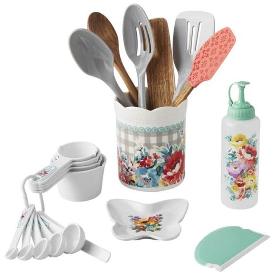 The Pioneer Woman 20-Piece Kitchen Gadget Set for $15