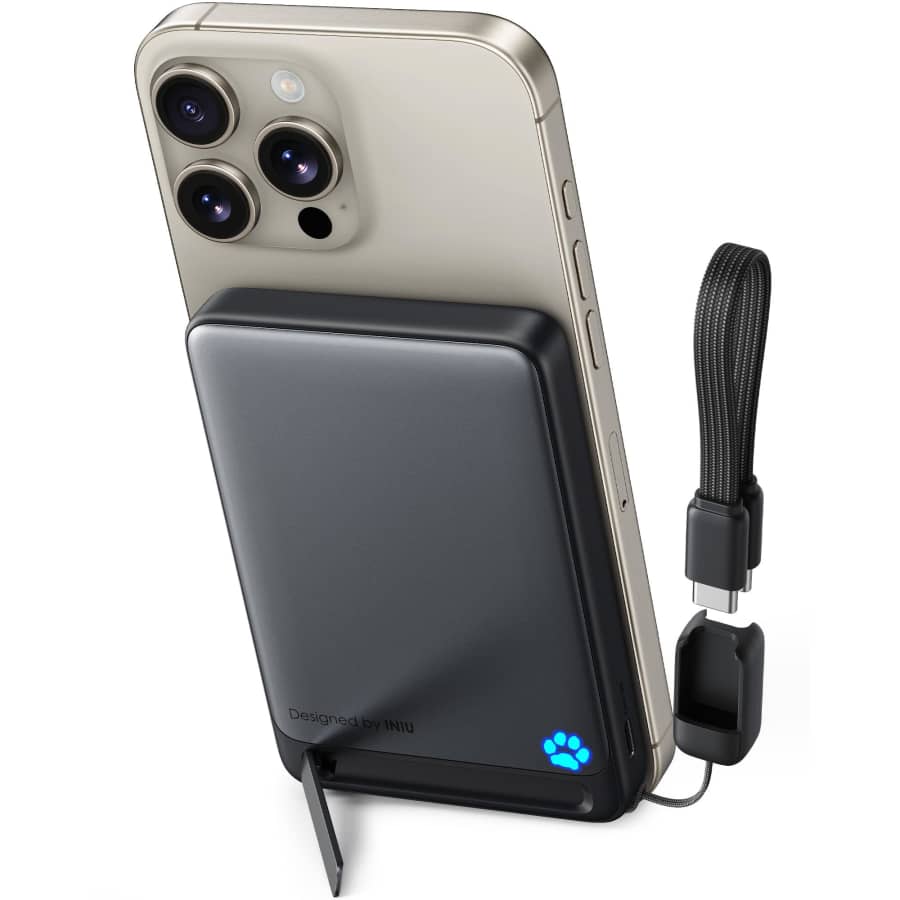 INIU 10,000mAh MagSafe Magnetic Power Bank: $19.70
