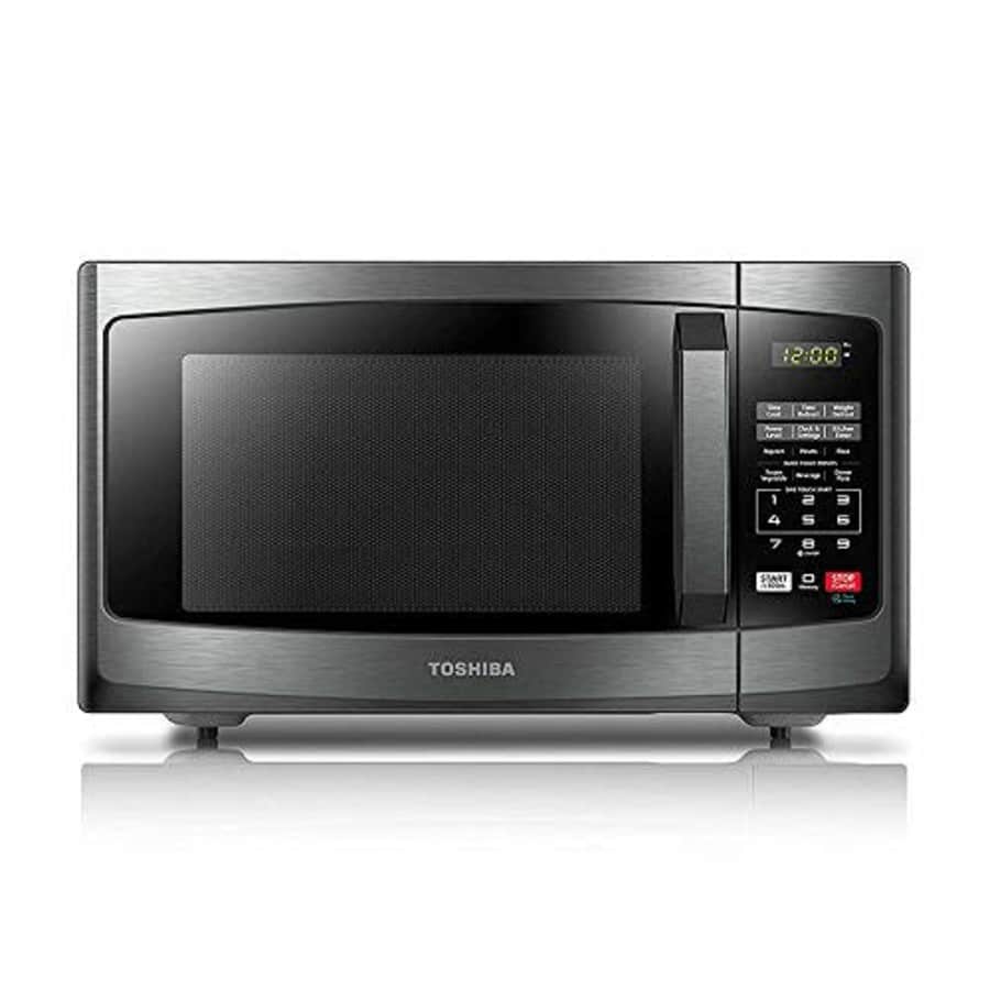 Toshiba 0.9-Cubic Foot 900W Microwave Oven for $90