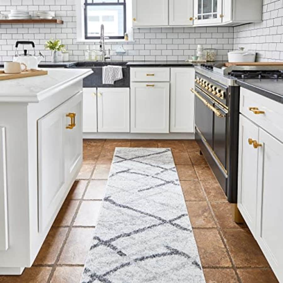 nuLOOM Thigpen Contemporary Runner Rug, 2' 6" x 10', Grey for $40