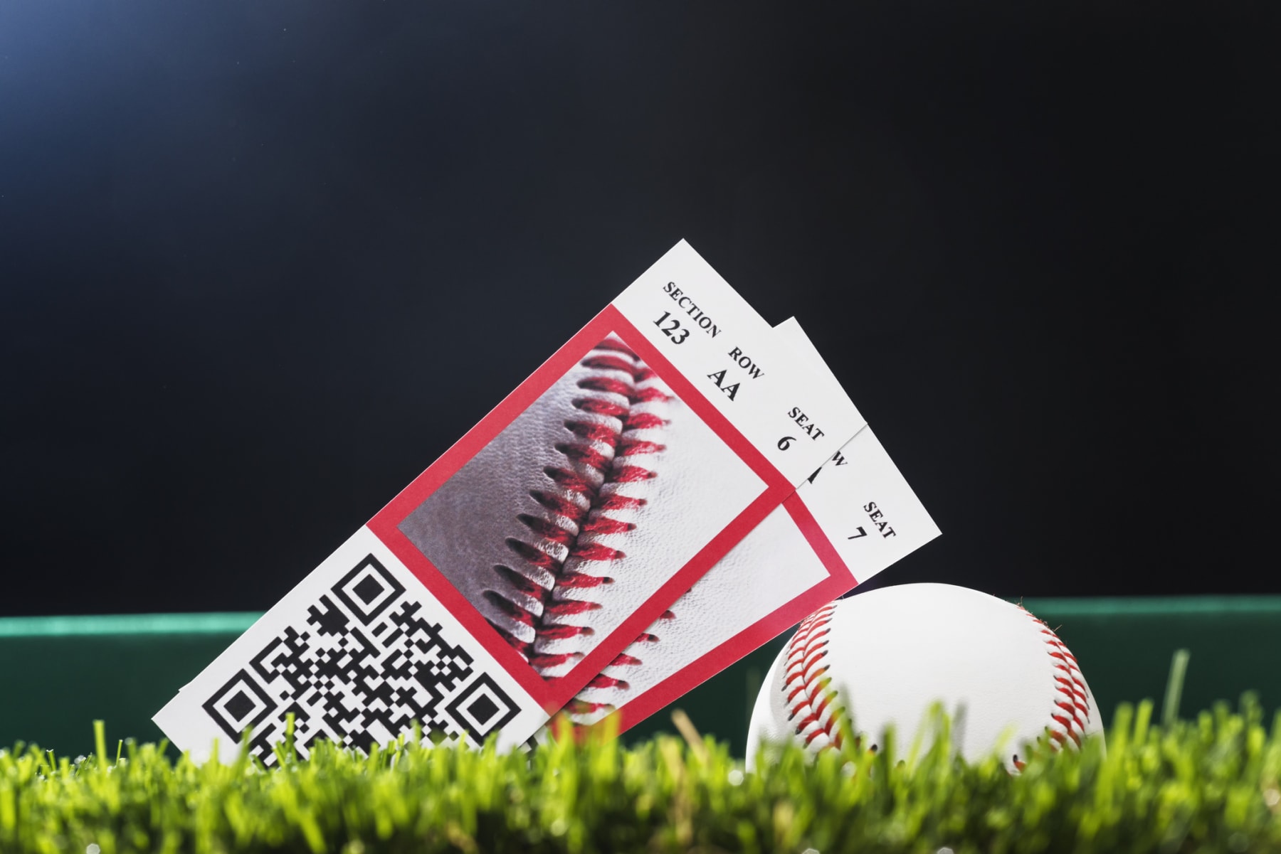 5 Clever Ways to Save Money on Baseball Tickets