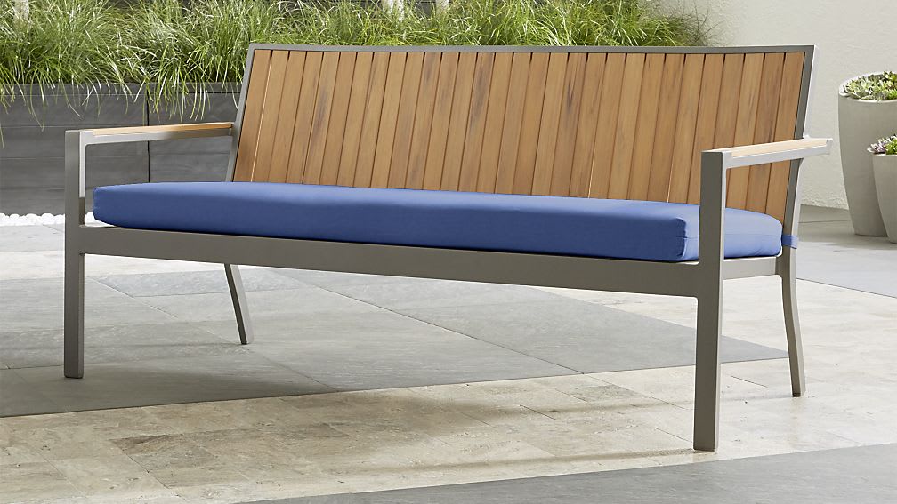 10 Great Deals From Crate & Barrel's Outdoor Furniture Clearance Sale