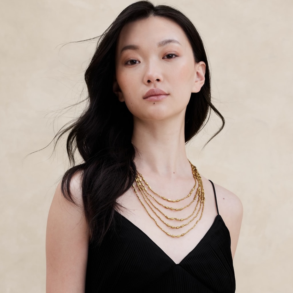 Banana Republic Factory Gift Guide from 15