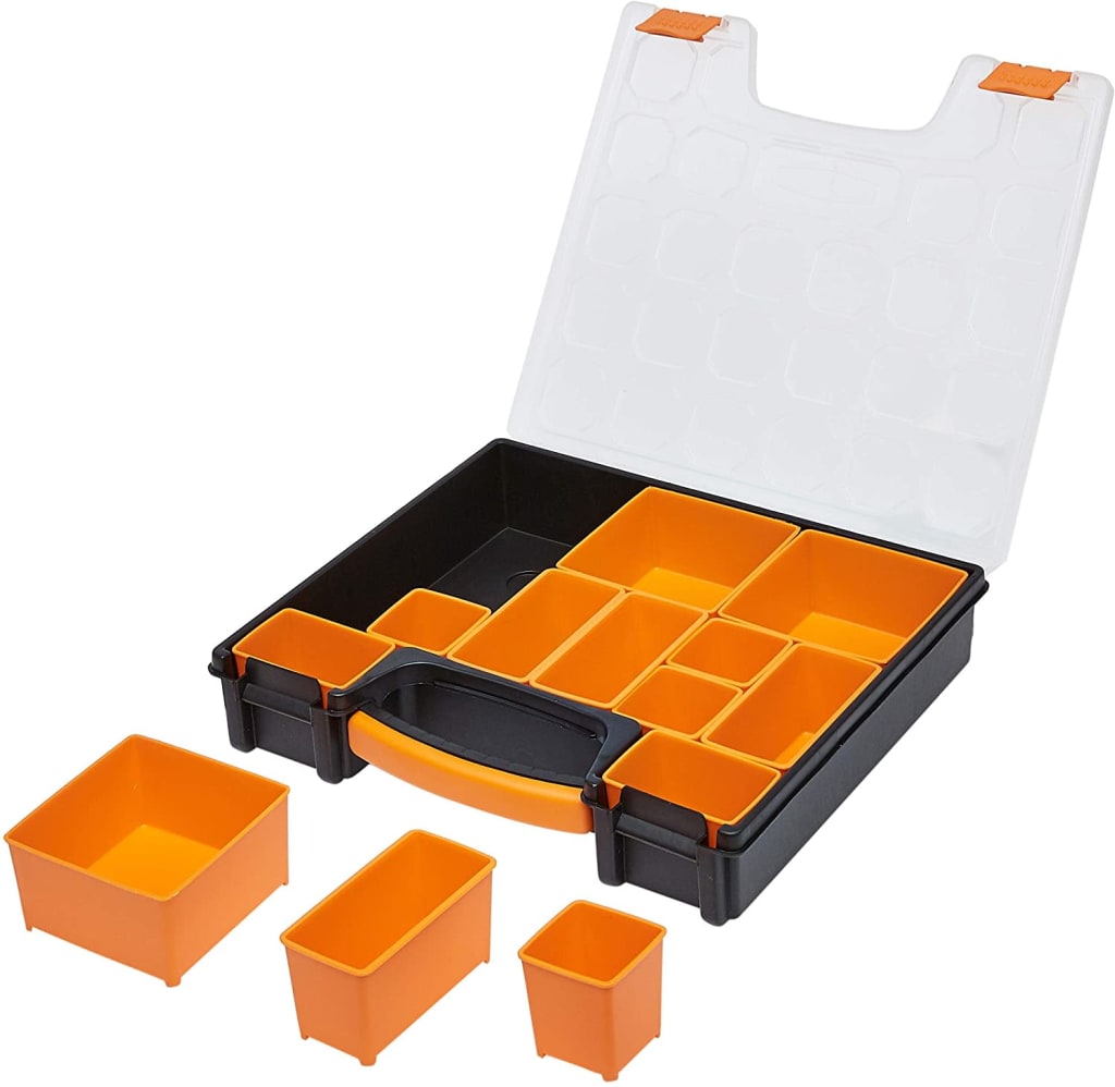 Amazon Basics Organizer for 9 ‎TO001