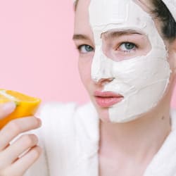 5 Deals You Need to Know Today: Enjoy Supple Skin with this Free Sample