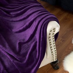 Best Bedding Deals: Snuggle Up in Cozy Fleece Blankets Under $20