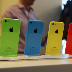 A Cheaper iPhone 5c Would Be Terrible for the Subsidization Model