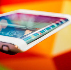 Rumor Roundup: Are Curved Screens Hard to Make? (Who Knew?!)