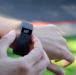 Best Black Friday Fitness Tracker Ads: Best Buy Goes for the Gold!