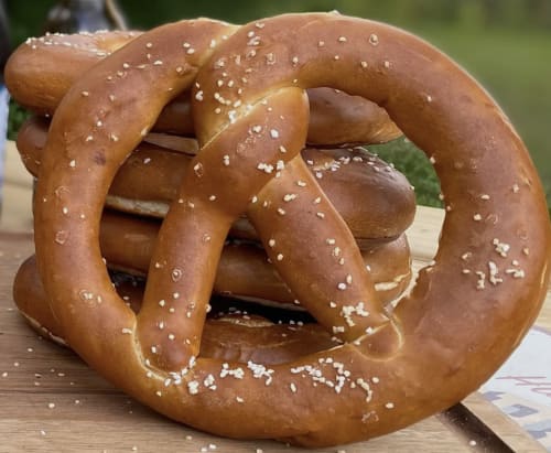 Milwaukee Pretzel Company: 30% off pretzels + free shipping w/ $40